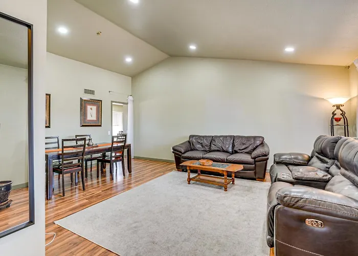 Families Welcome! Dog-friendly Glendale Ferienhaus