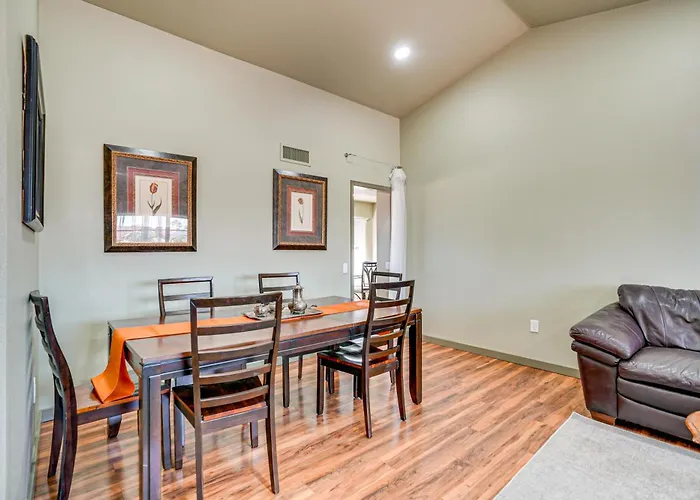 Families Welcome! Dog-friendly Glendale Sun City West